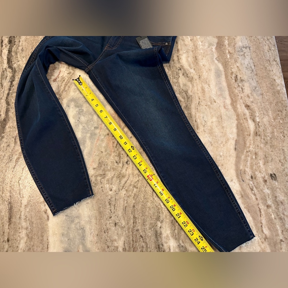 NWT!! Kut From The Kloth  CONNIE HIGH RISE SLIM FIT ANKLE RAW HEM  SIZE 8 - Picture 7 of 12